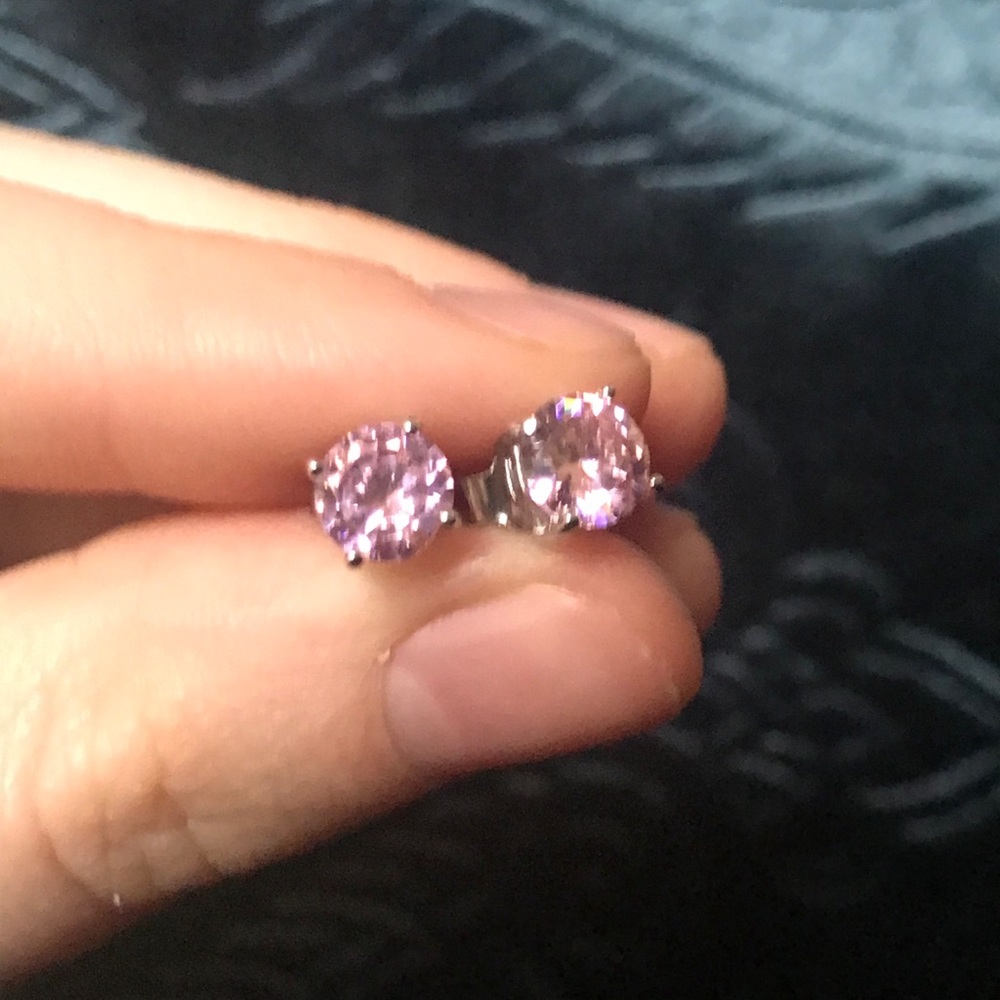 Pink stud earrings - Picture 2 of 4